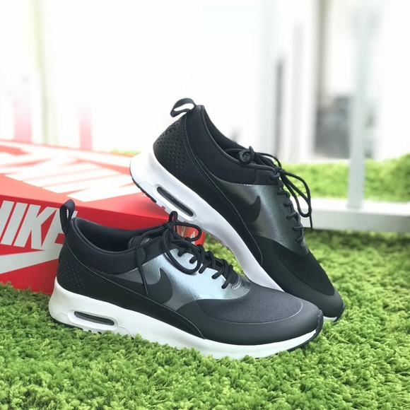 NWT Nike Air Max Thea Knit Black WMNS - Picture 3 of 8